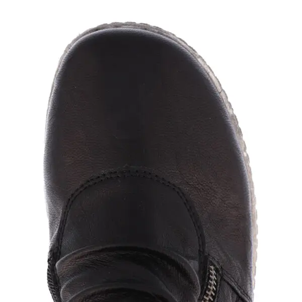 SS22_REMONTE_R1486_SCHWARZ_05