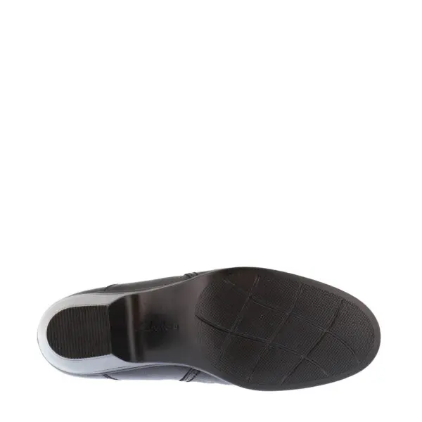 AW23_CLARKS_EMILY2COVE_BLACK_04