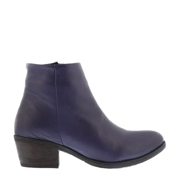 AW23_METINAYAK_MET-0953137_NAVY_01