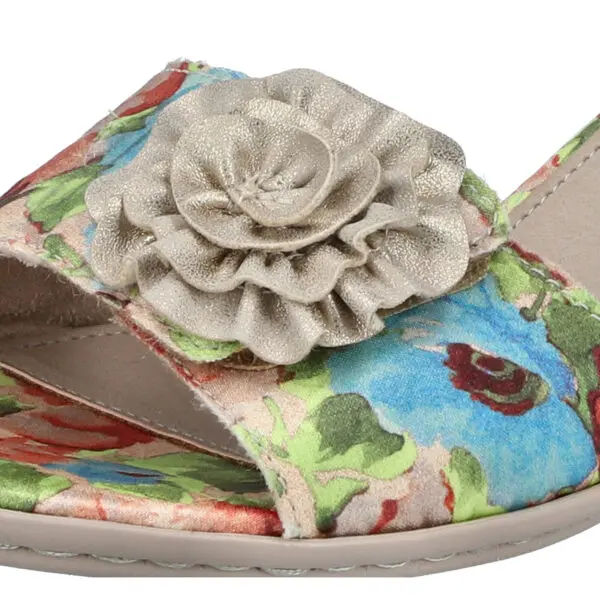 SS25_RIEKER_64958_FLOW90_07