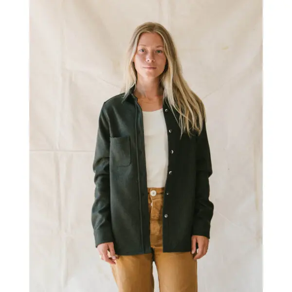 SS25_ANIAN_AN-WOM-17OZ-MM_OLIVE_6_SQUAREEDIT