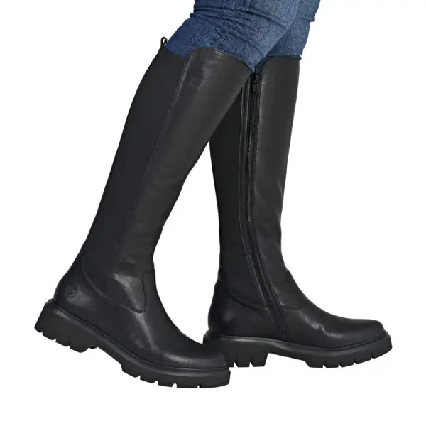 AW25_REMONT_D1W77_BLK01_07