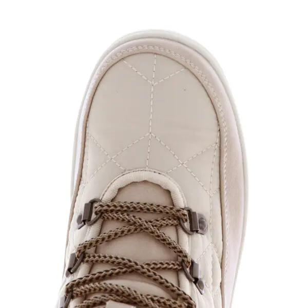 AW25_TAXI_MONTREAL-02WP_BEIGE_05