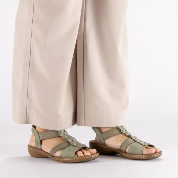 RIEKER_SS26_60883_GREEN52_07