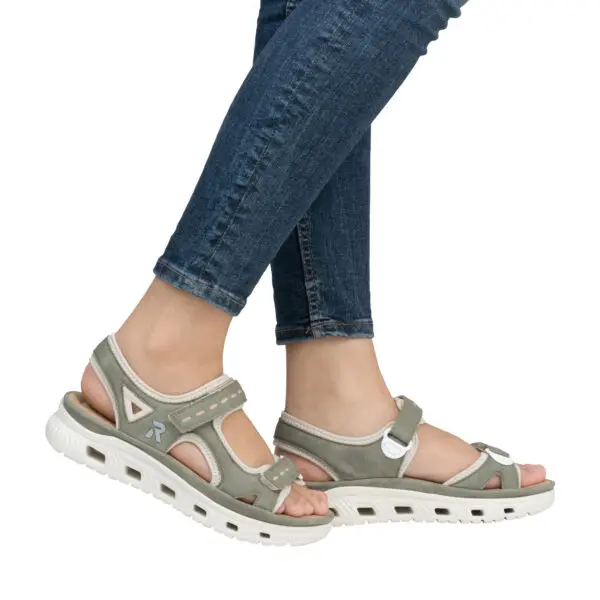 RIEKER_SS26_64066_GREEN52_07