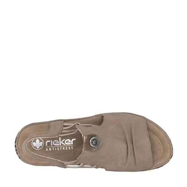 RIEKER_SS26_64871_CAMEL20_05