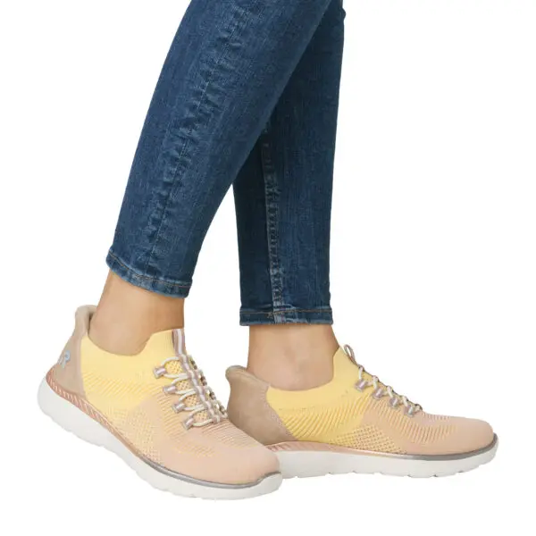 RIEKER_SS26_M5066_HELLROSE_07