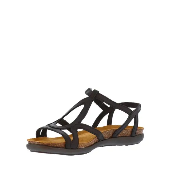 SS26_NAOT_NAOT-4710_BLKRAVE_03