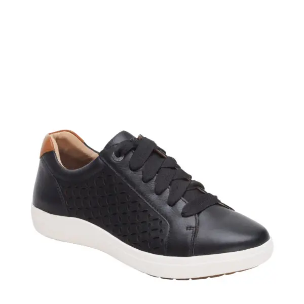 AETREX_SS26_AX-COURTNEY-CUTOUT_BLKCUT_02