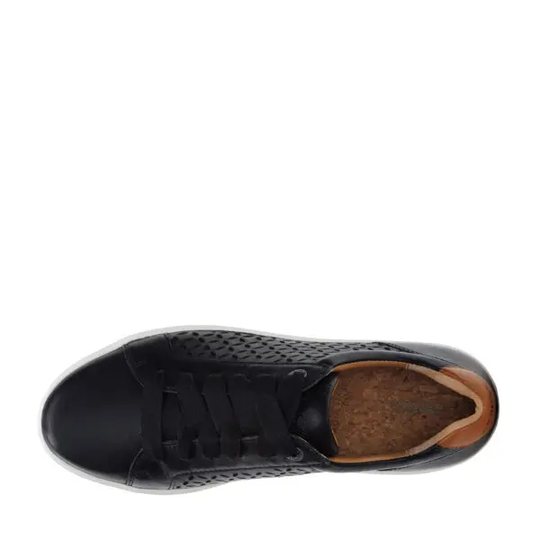 AETREX_SS26_AX-COURTNEY-CUTOUT_BLKCUT_05