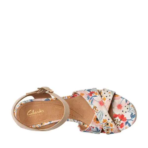 CLARKS_SS26_CHICLYFLORAL_WHITE_08