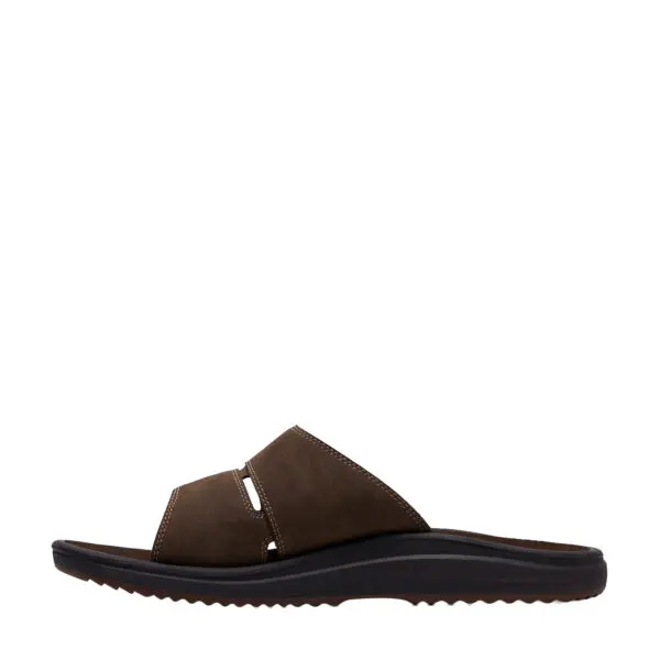 CLARKS_SS26_MBREEZESLIDE_BROWN_2