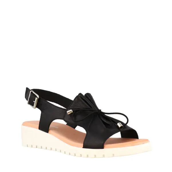 SS26_DJANGO_DJ-MALIKA_BLKWHI_02