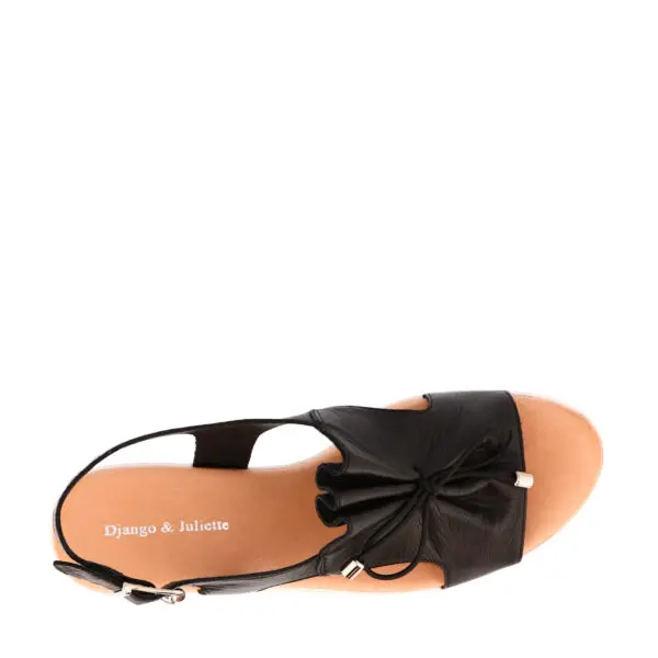 SS26_DJANGO_DJ-MALIKA_BLKWHI_05