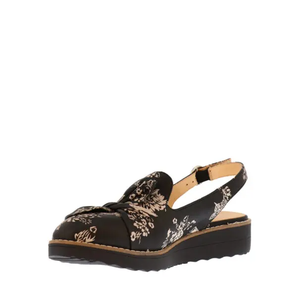 SS26_DJANGO_DJ-OLISSAS_BLKFLOR_03