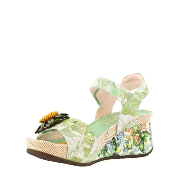 SS26_LAURAV_LV-AC1836_VERT_03