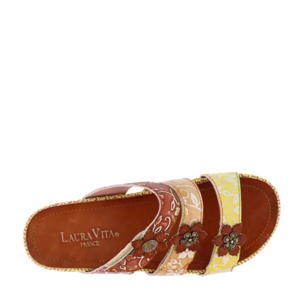 SS26_LAURAV_LV-SO967_CAMEL_05