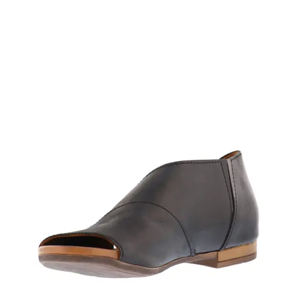 SS26_BUENO_B-TANNER_BLACK_03