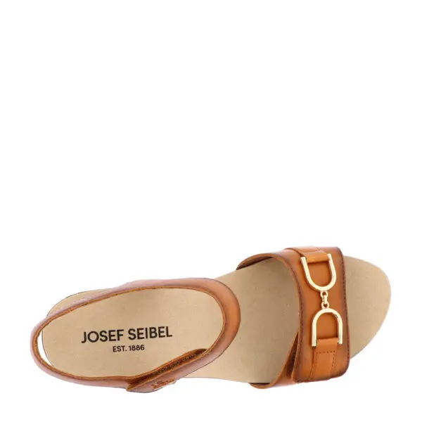 SS26_JOSEF_JS-86405_CARAMEL_05