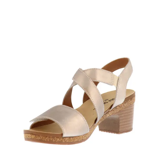 SS26_JOSEF_JS-86407_CHAMP_03