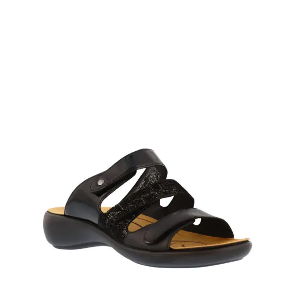 SS26_JOSEF_JS-86710_BLKCOM_02