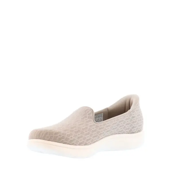 SS26_SKECHE_138370_TPE_03