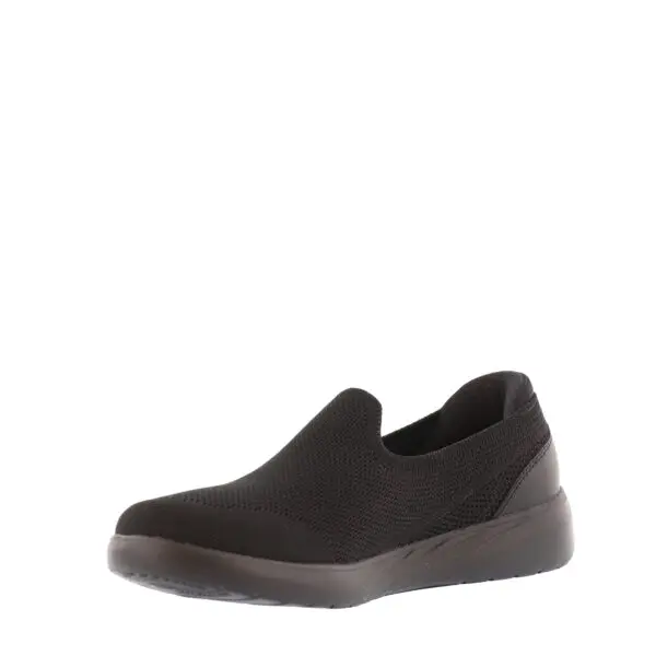 SS26_SKECHE_139216_BBK_03