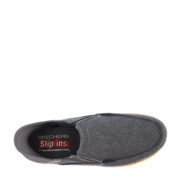 SS26_SKECHE_205167_CHAR_05