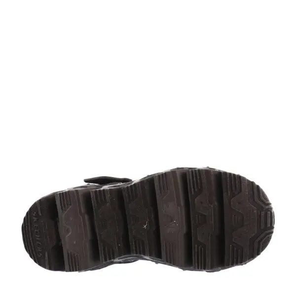 SS26_SKECHE_402130L_RDBK_04