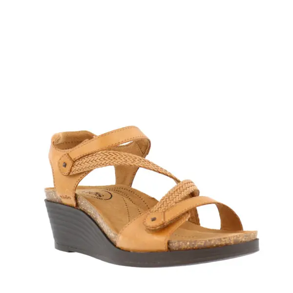 SS26_TAOS_T-ZECRET_CARAMEL_02