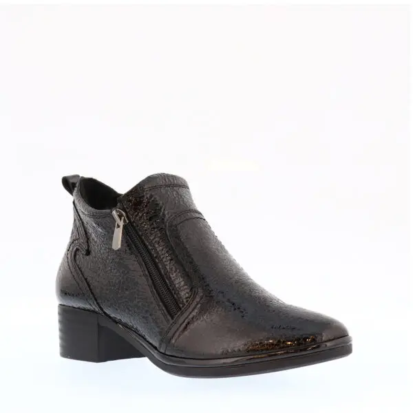 AW26_METINA_MET-28333_R300_02