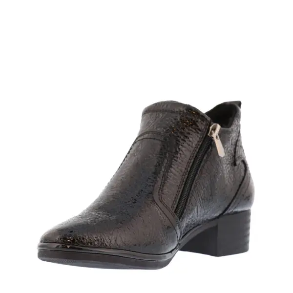 AW26_METINA_MET-28333_R300_03