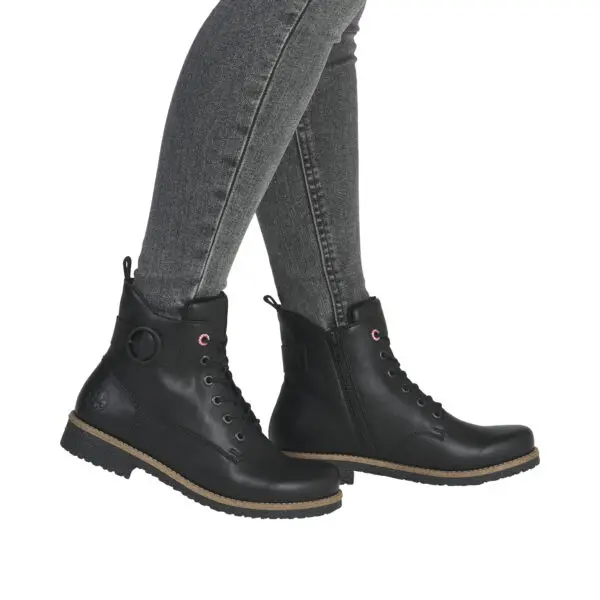 AW26_RIEKER_73520_BLACK_07