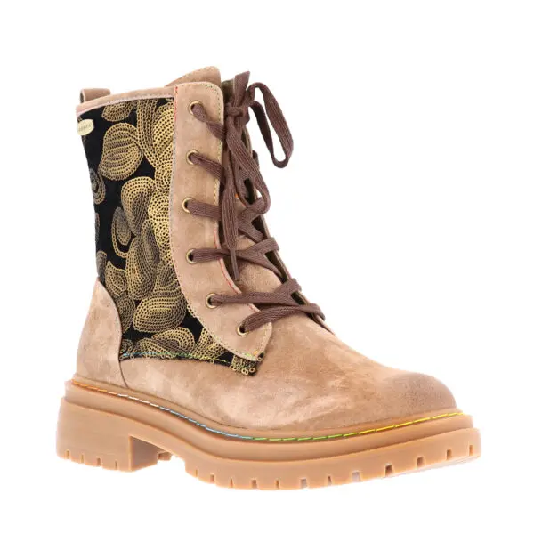 AW26_LAURAV_LV-KANDYO24_CAMEL_02