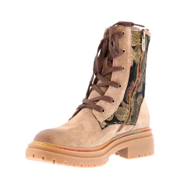 AW26_LAURAV_LV-KANDYO24_CAMEL_03