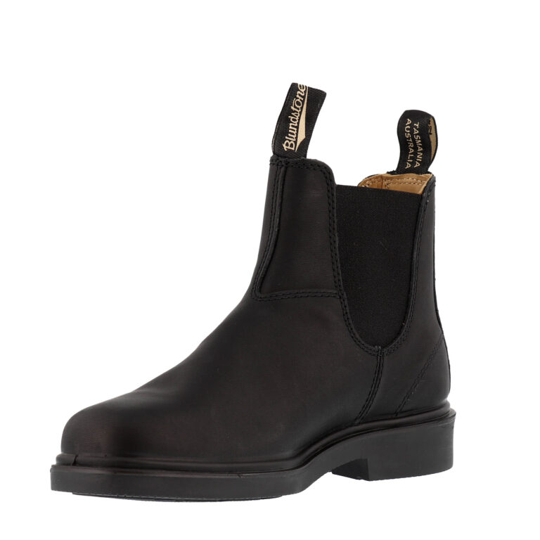 blundstone chisel toe black