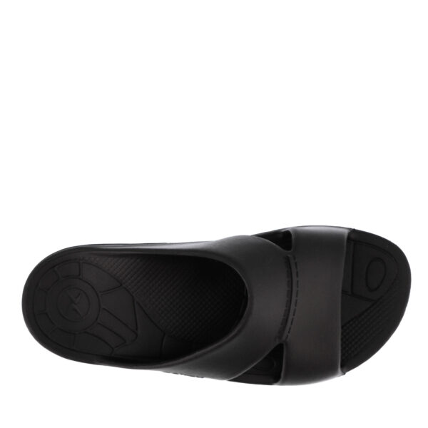 AW21_AETREX_AX-MENSBALI_BLACK_05