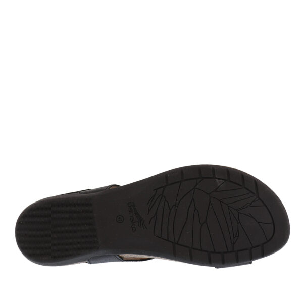 SS22_DANSKO_DAN-6024_BLACKWAX_04