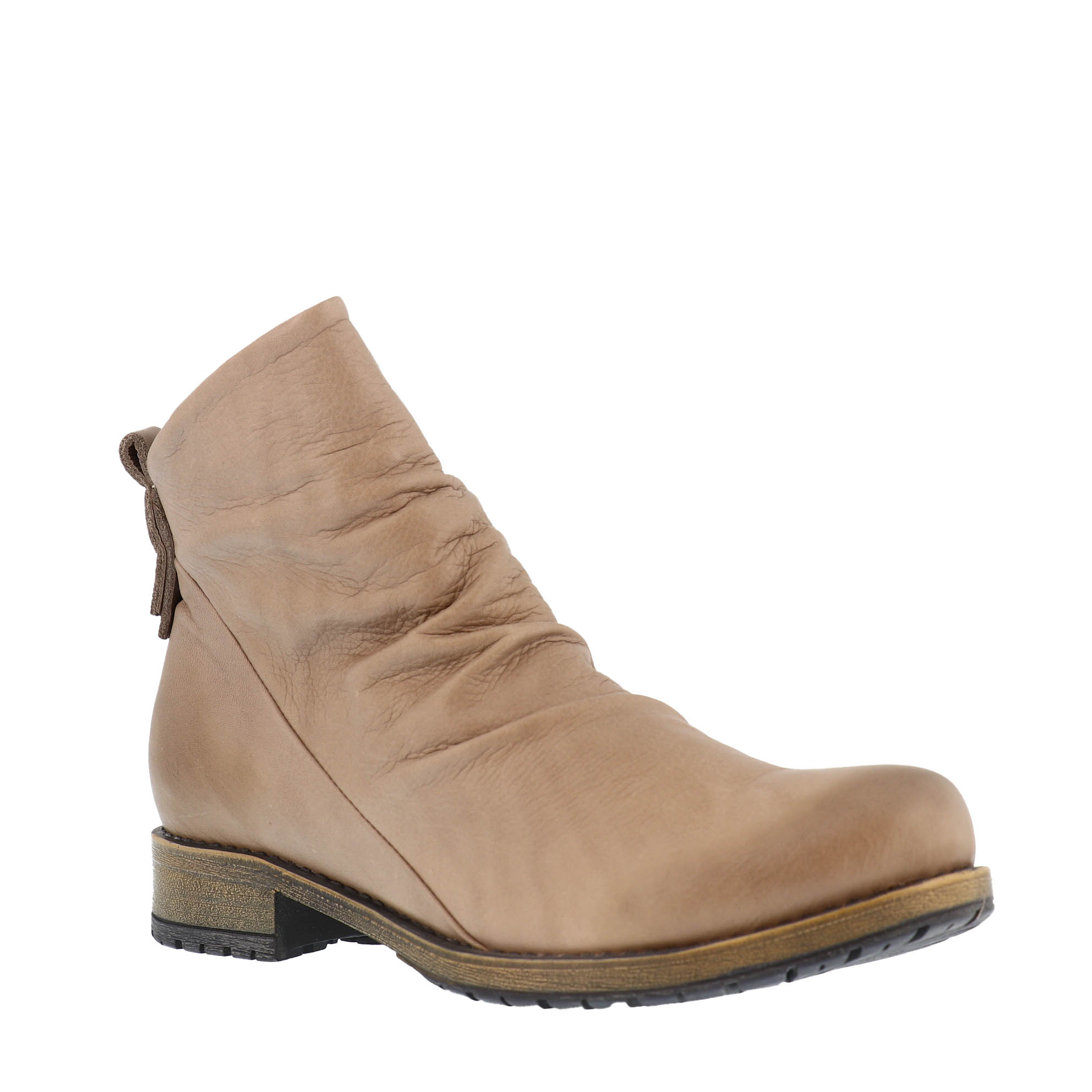 AW22_METINAYAK_MET-5215012_DARKSTONE_02