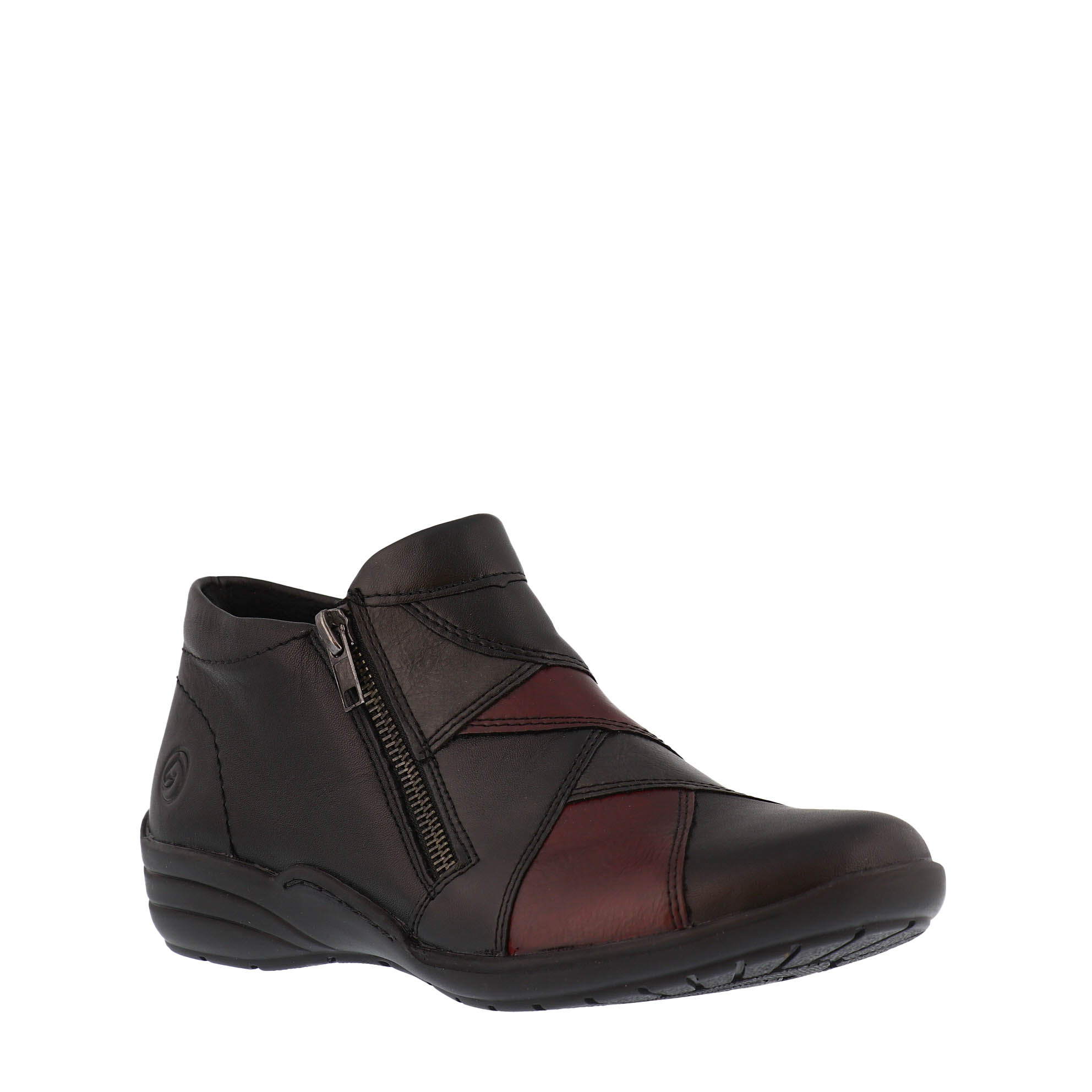 SS22_REMONTE_R7674_SCHWARZ_02