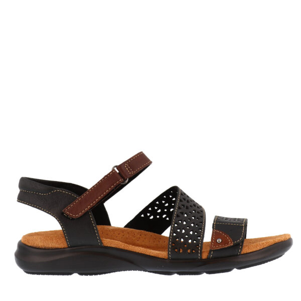 SS23_CLARKS_KITLYWAY_BLACK_01