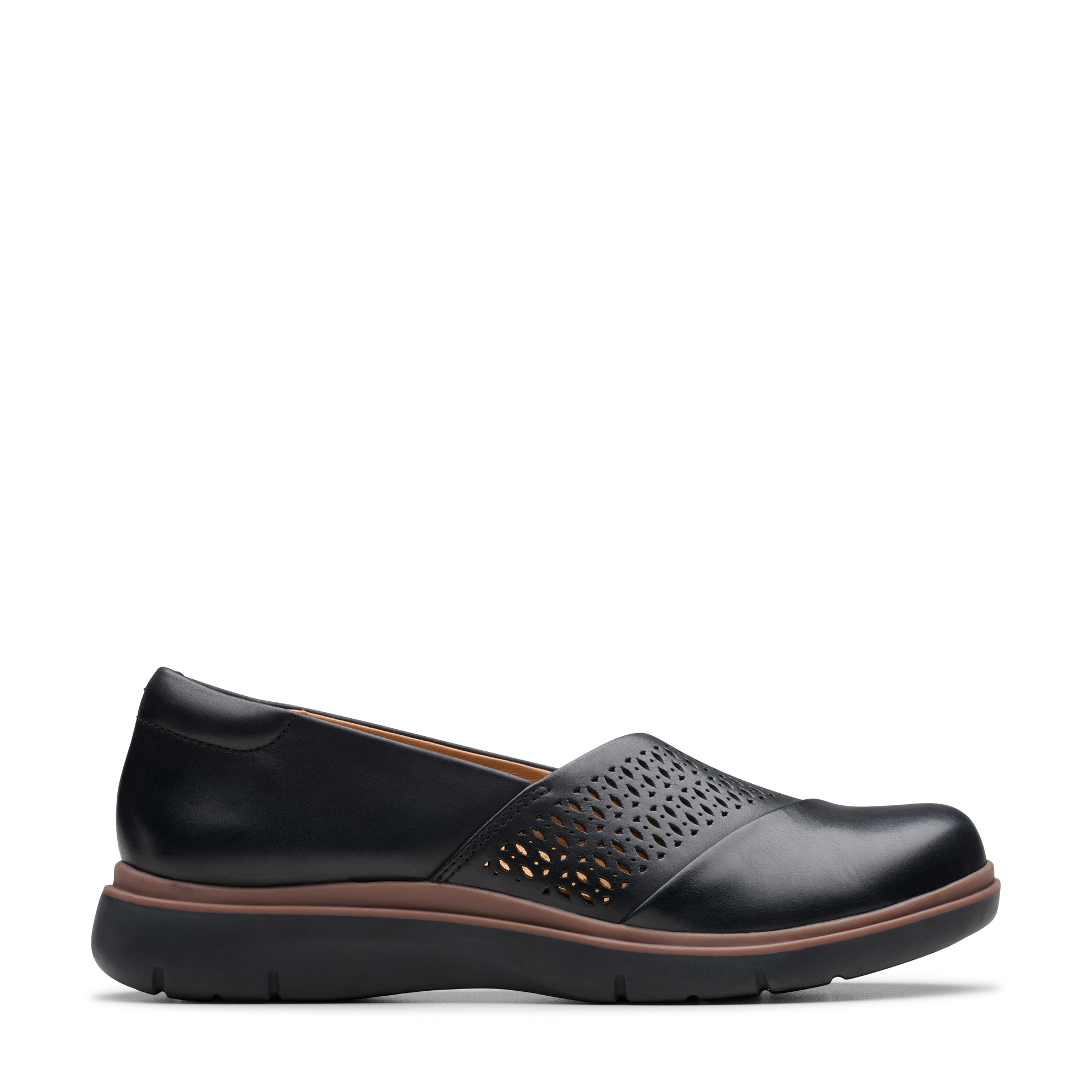 SS25_CLARKS_CERTINAEDGE_BLACK_01