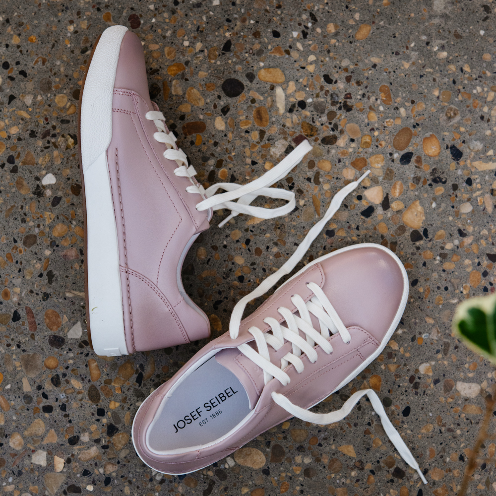 Josef Seibel Josef Seibel Claire 01 Sneaker - Kunitz Shoes