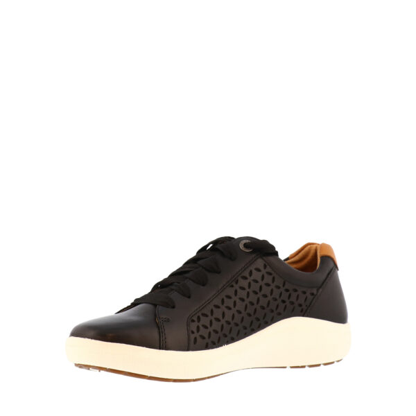 SS25_AETREX_AX-COURTNEY-CUTOUT_BLKCUT_03