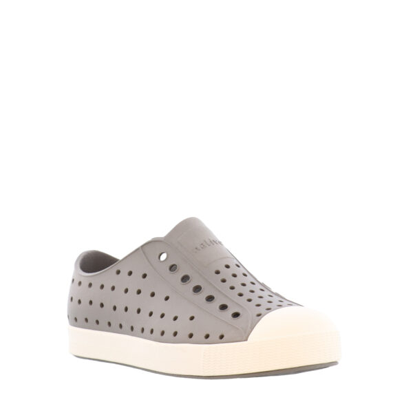 SS25_NATIVE_JEFFERSONC1501_PGNGRY_02