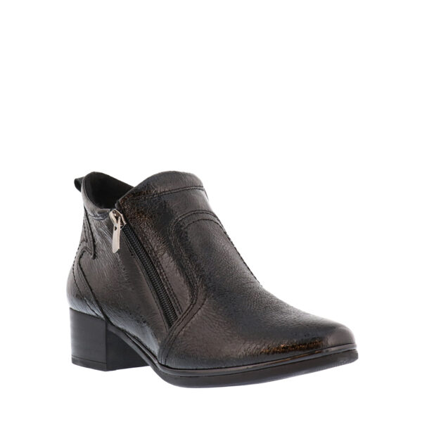 AW25_METINA_MET-28333_R300_02