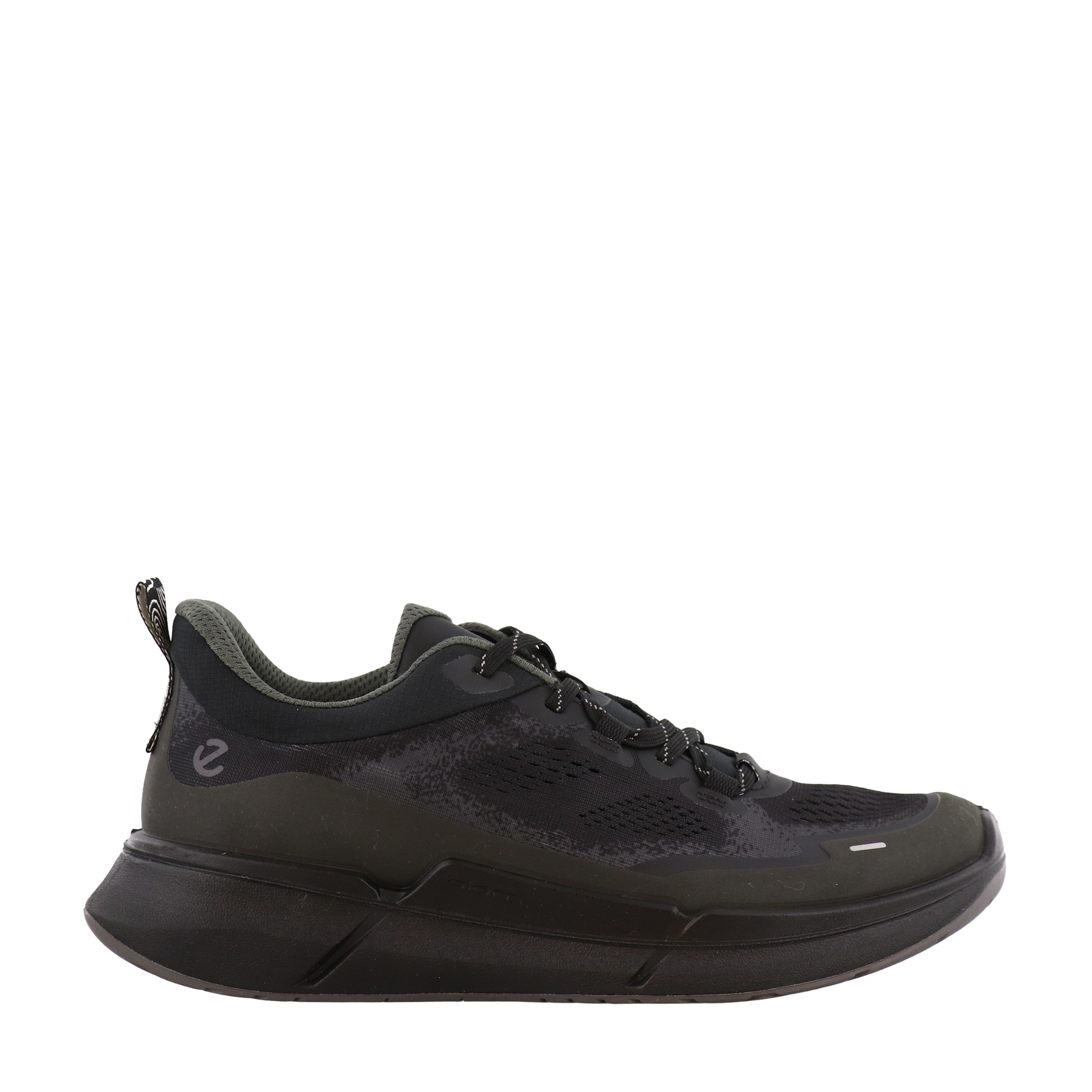AW25_ECCO_830914_BLKMAG_01
