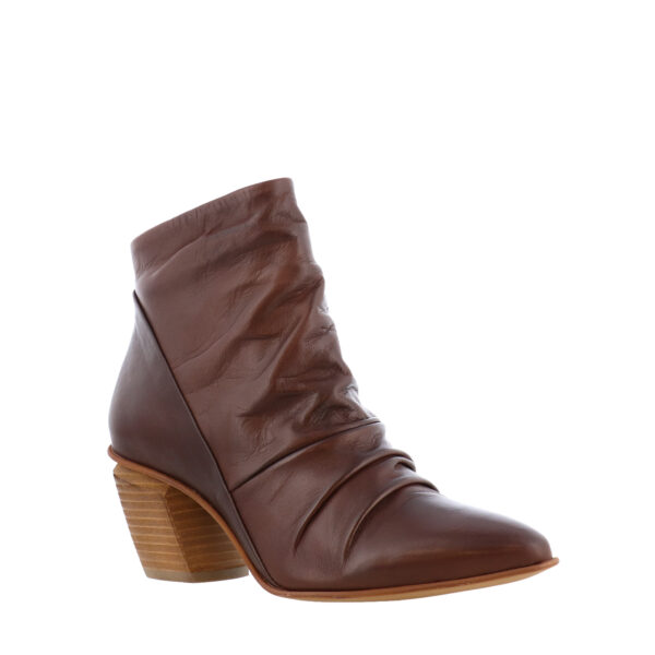 AW25_MIZMOO_MIZJEANIE_BROWN_02