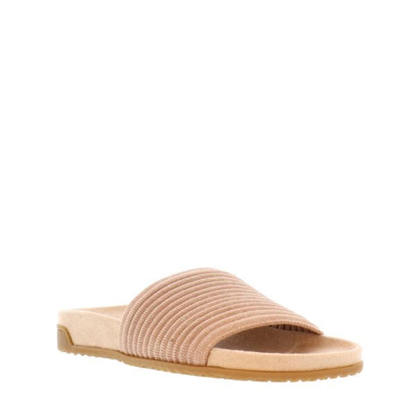 SS26_VIONIC_VIO-EVIEKNIT_RUGTAN_02